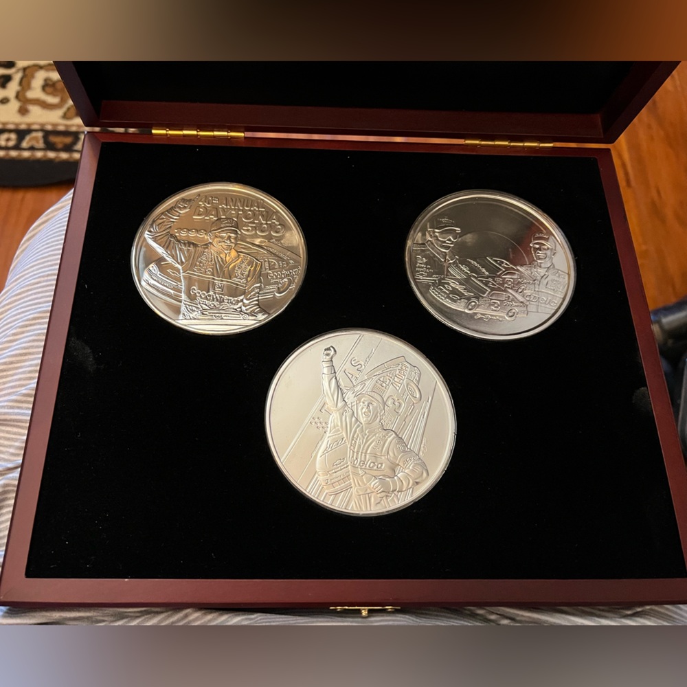 Dale Earnhardt & So  Silver Commemorative Coins Set